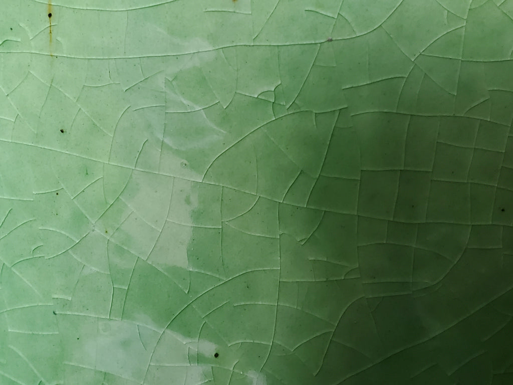 Ellemere planter in lime green closeup glaze