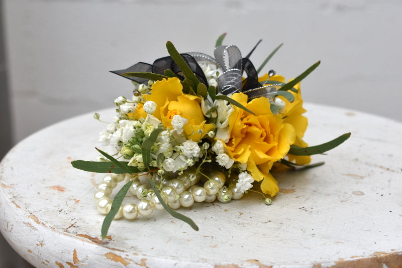 Show- stopper corsage