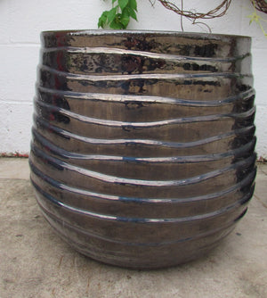 Ipanerna planter in "Ice"