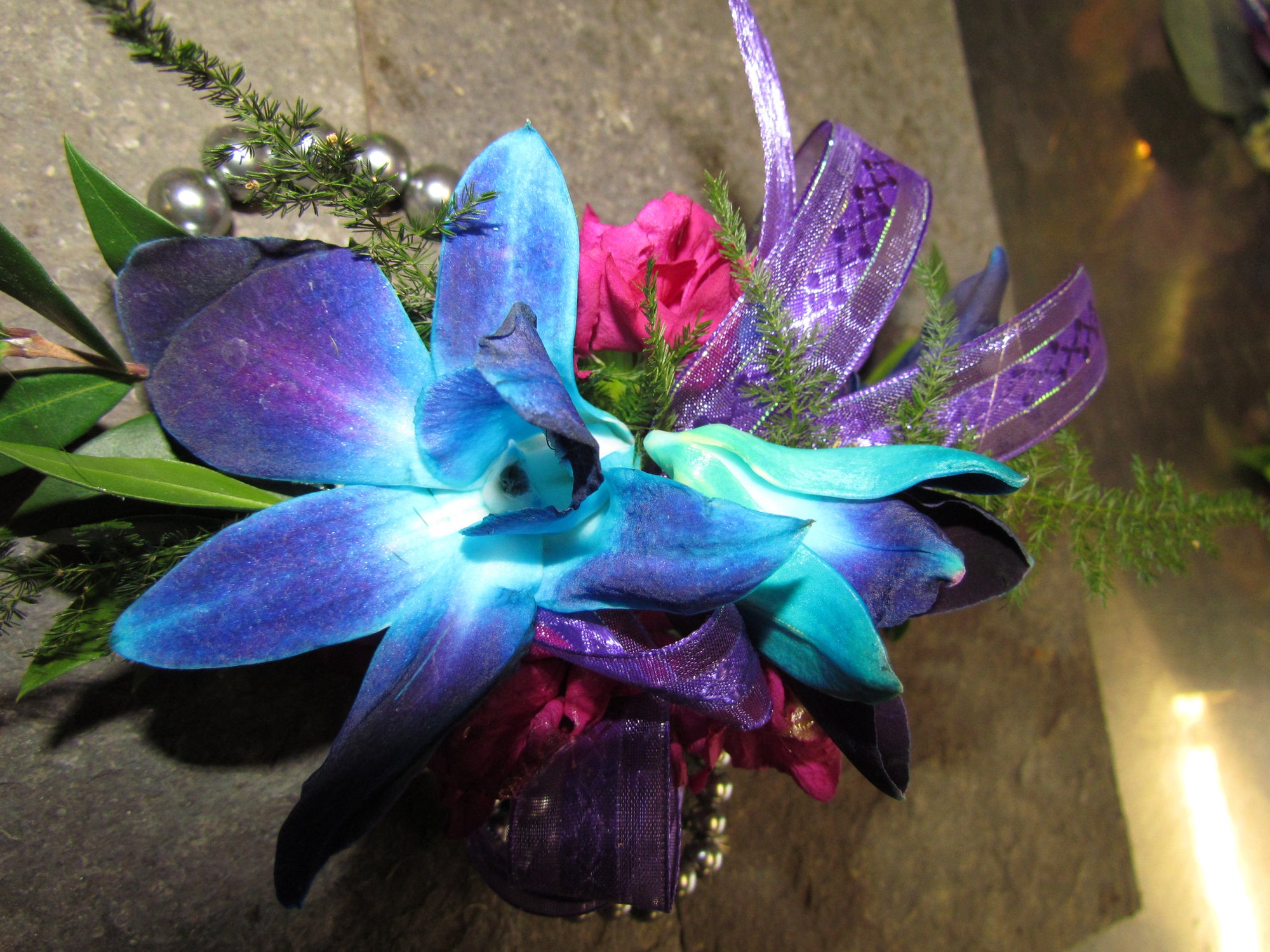 Show- stopper corsage