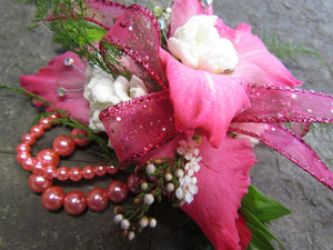 Show- stopper corsage